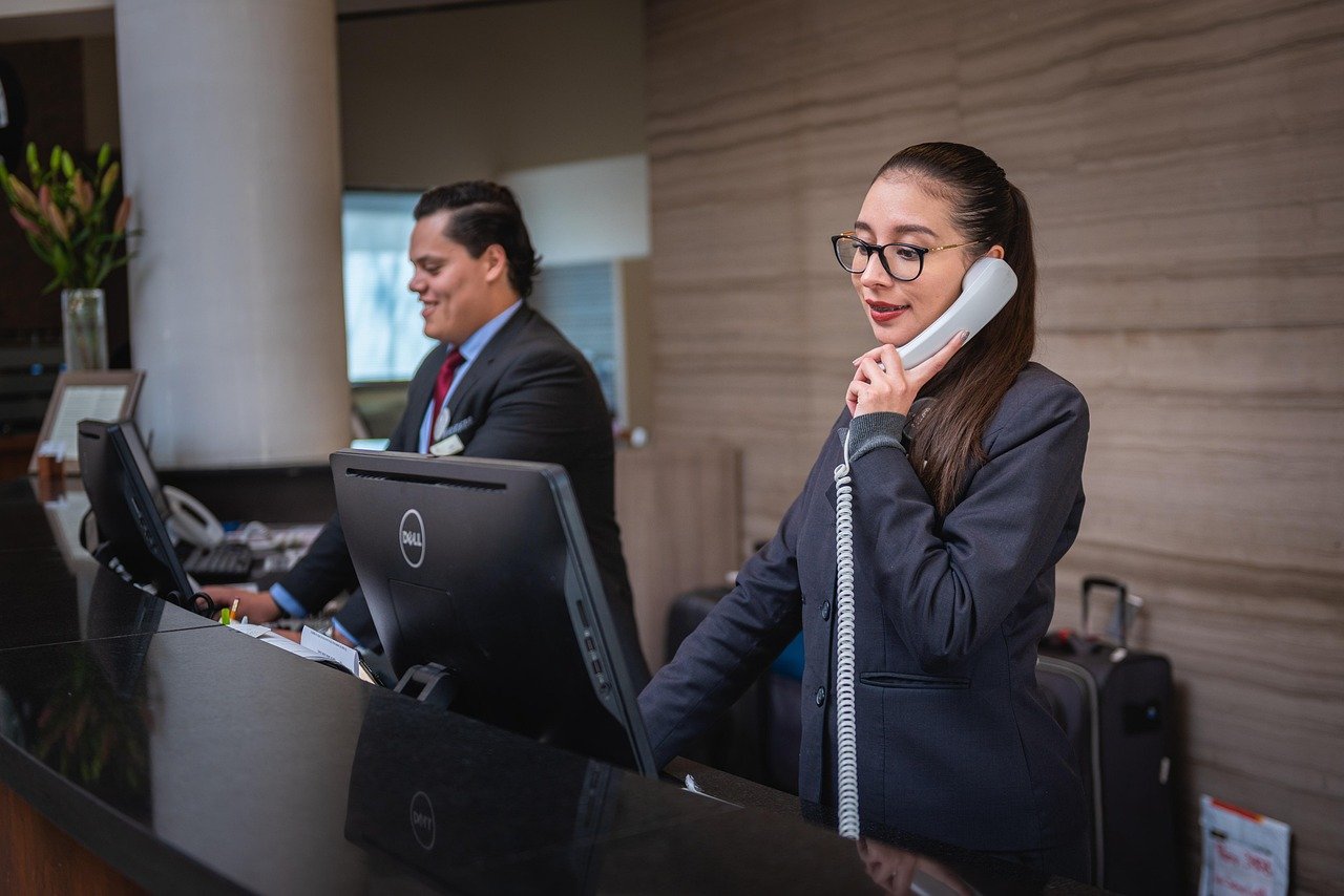 Condo Concierge Desk Design: How to Plan a Front Desk That Works